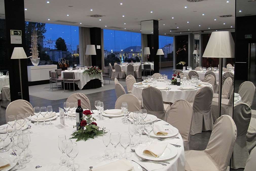 Hotel Sercotel Ciutat D'Alcoi 레스토랑 사진